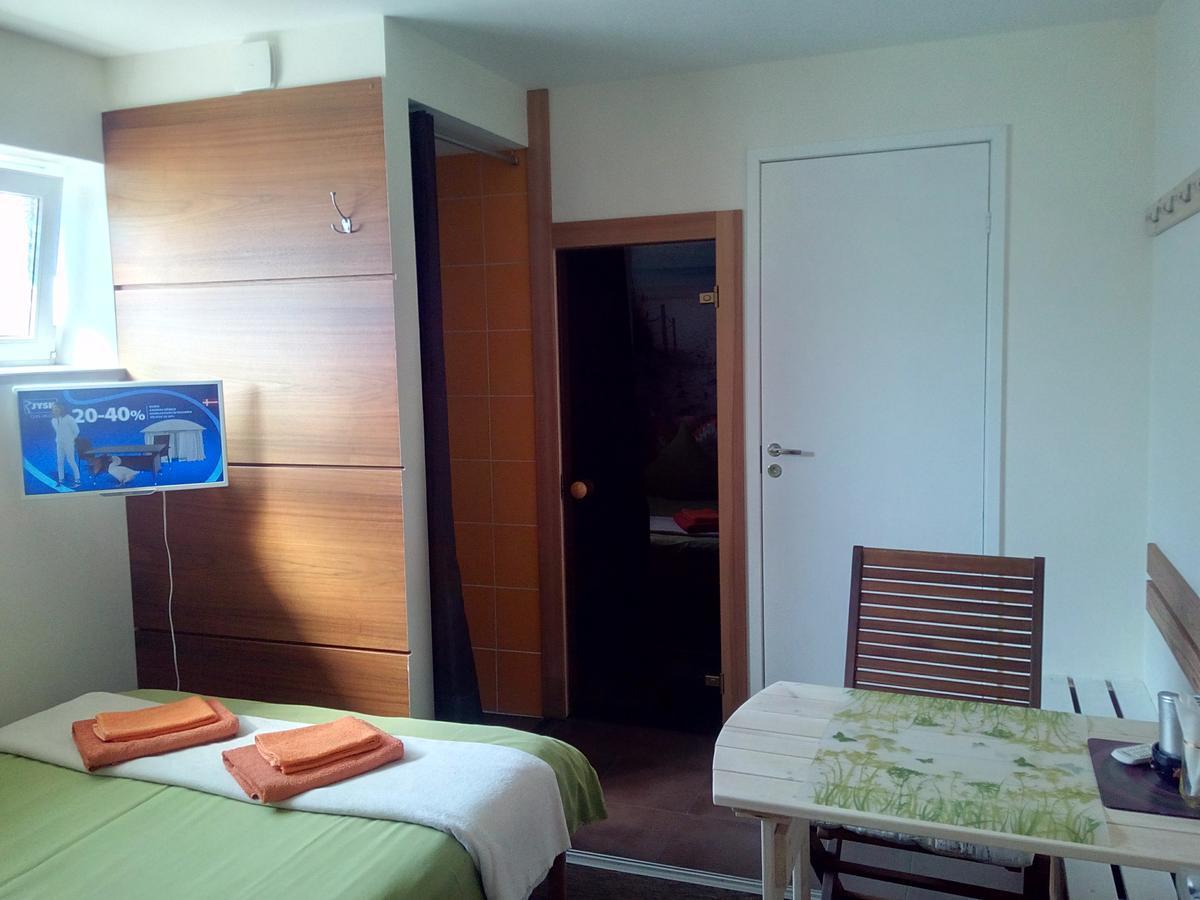 Elitasbb Appartement Carnikava Buitenkant foto